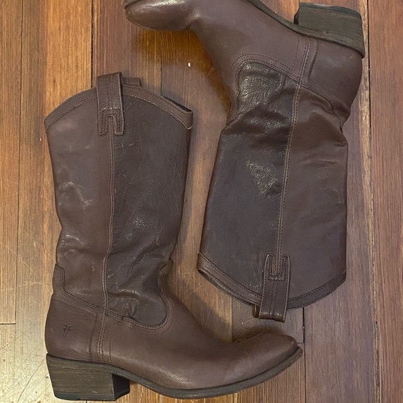 Frye Shoes - Frye women’s boots size 9